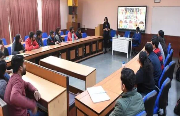 Story telling session on 19th Jan 2019 – Alumni- Prakshi Gupta & Alumni- Jay Prakash Chhajar